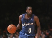 九游体育-NBA季后赛今晨走向成谜；华盛顿奇才单刀错失；更衣室稳定；轮换策略成焦点的简单介绍-九游体育